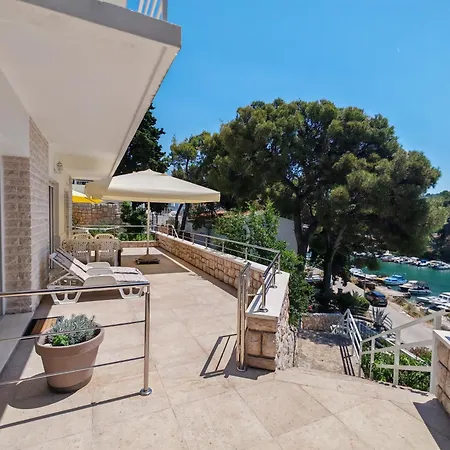 Apartment Portofino *
